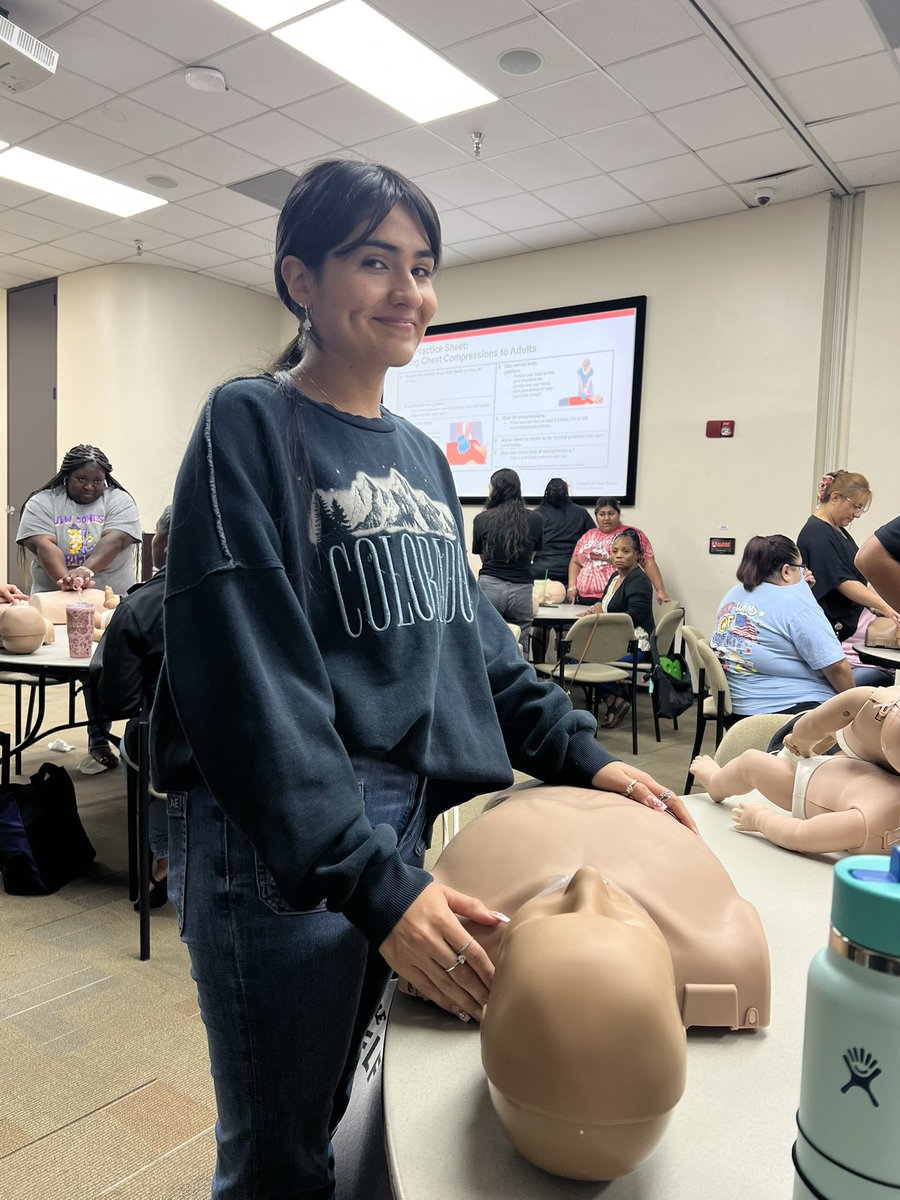 Lily Strecker tweet media