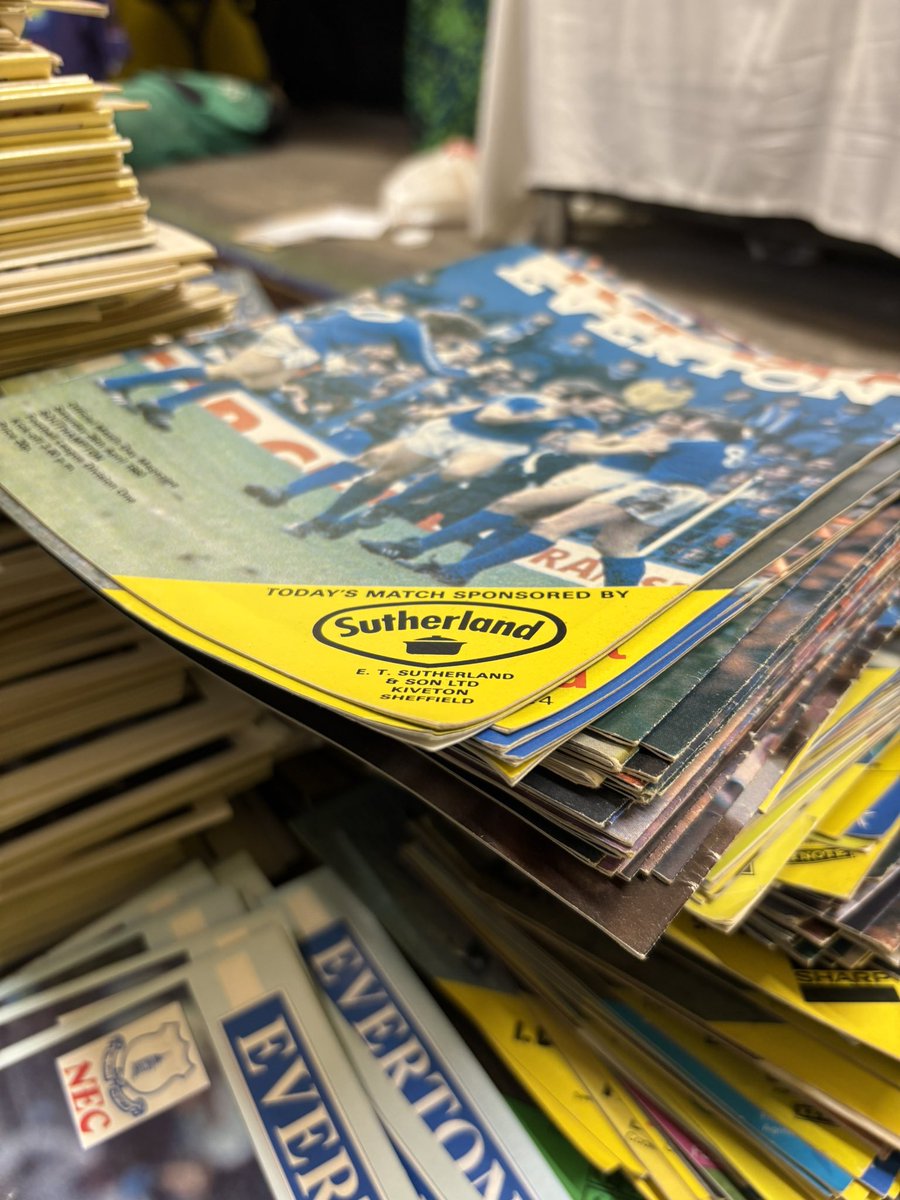 ToffeeArt's tweet image. Good old sort out at St Luke’s tonight with @EvertonHeritage - the amount of programmes up there is mad.
Getting ready for the big move to our new home on Regent Road.
#EFC #Heritage
