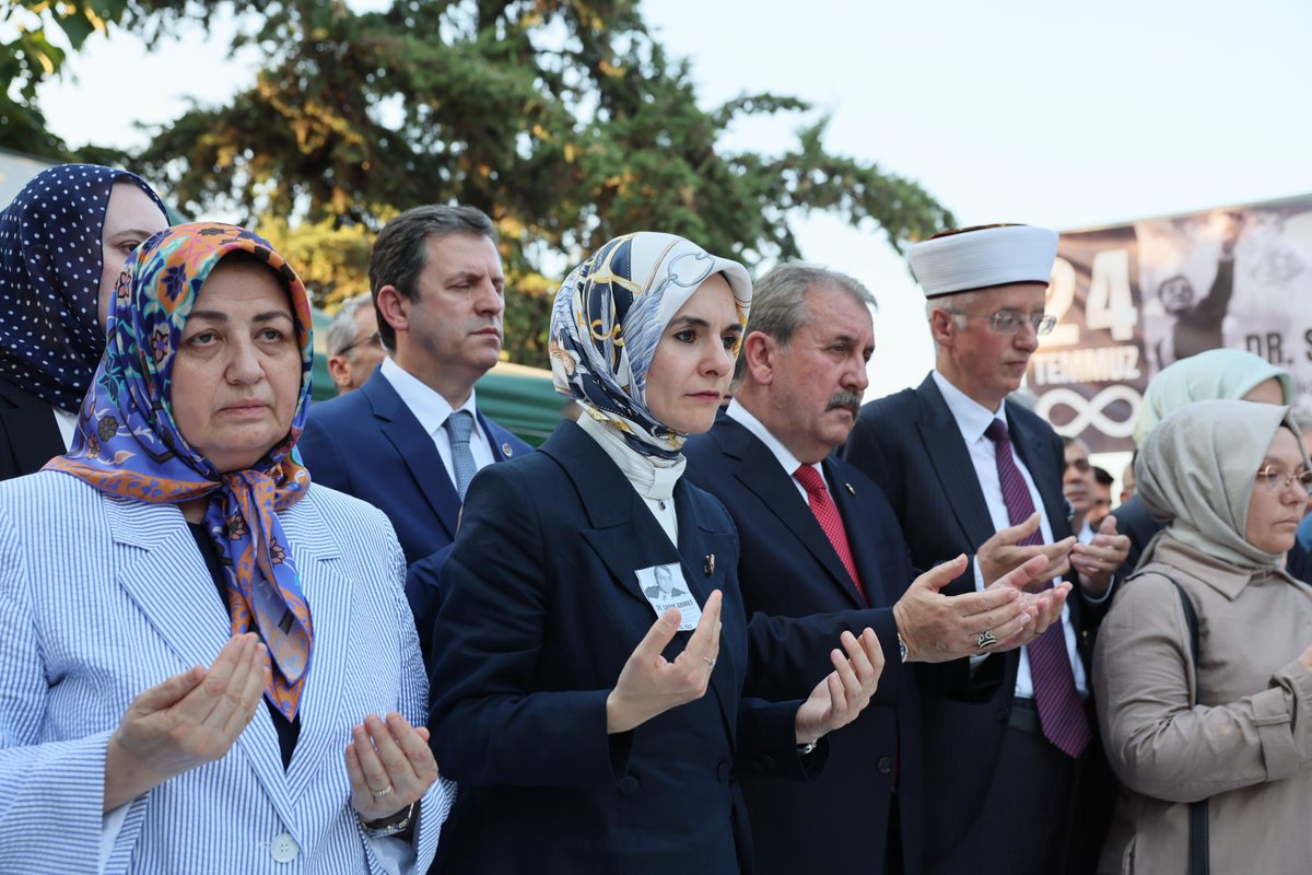 Mahinur Özdemir Göktaş tweet media