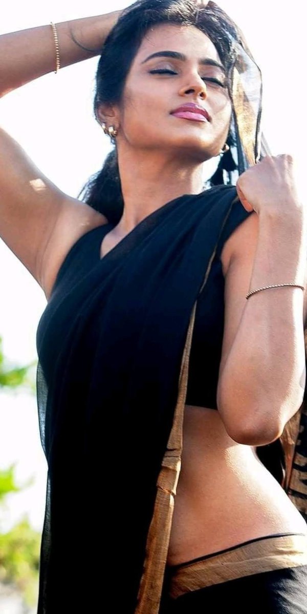 jarddox's tweet photo. Ramya enna iduppu 🔥🔥🔥🔥 https://t.co/FgjEyJaflD