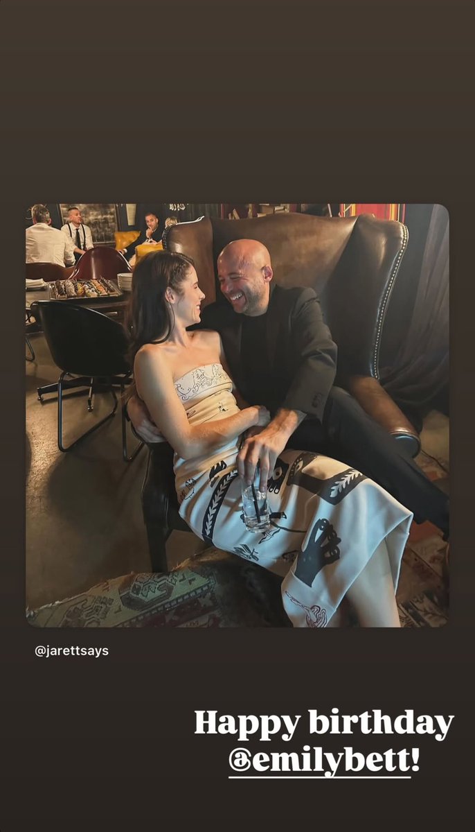 FYeahEBRupdates's tweet image. Source : @JarettSays ‘s IG story