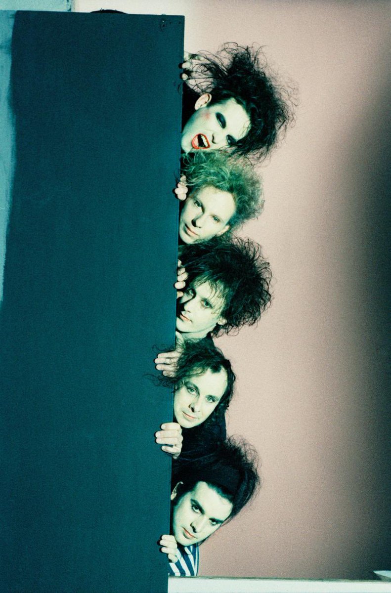 thecureverse's tweet image. #TheCure photographed by Paul Cox. Fulham Studio, 1991.