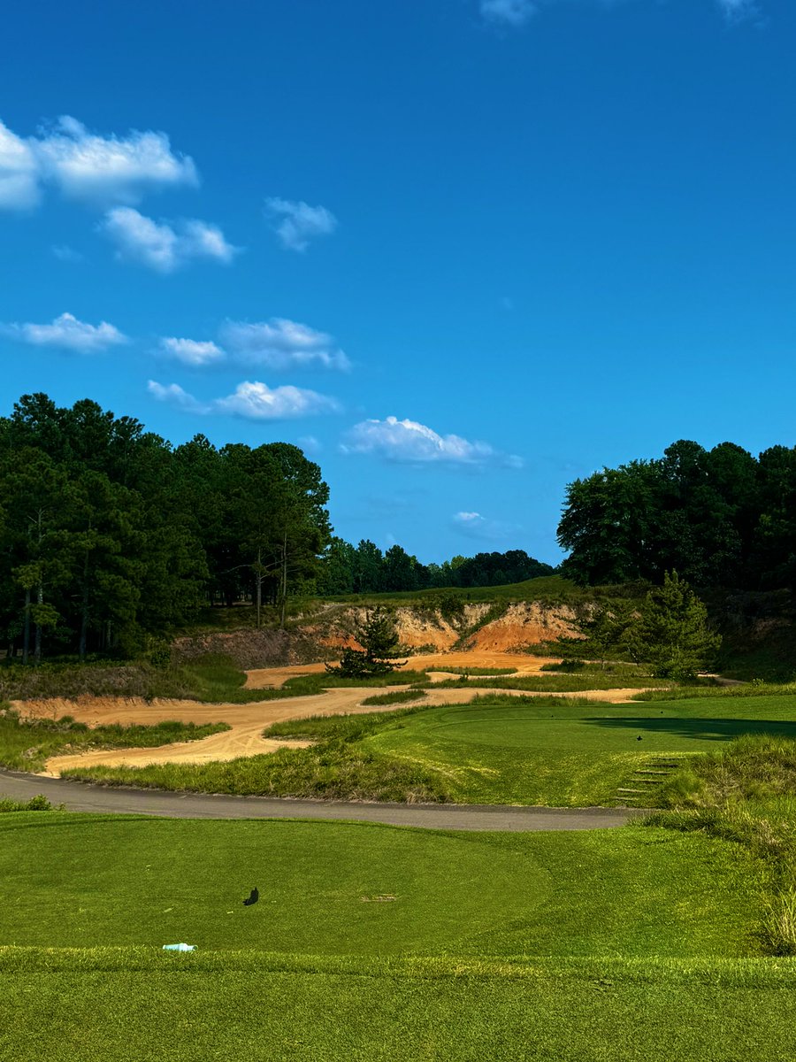 RiggsBarstool's tweet image. Tobacco Road. One of the more intriguing golf courses you can play. I love a little madness in my life & this place brings it. Such a phenomenal experience — must play when you do a North Carolina trip.