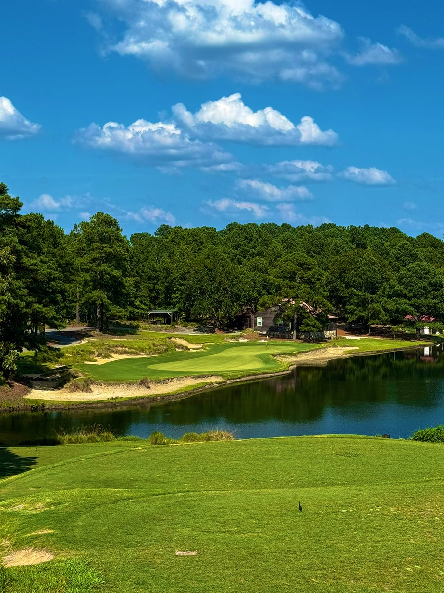 RiggsBarstool's tweet image. Tobacco Road. One of the more intriguing golf courses you can play. I love a little madness in my life & this place brings it. Such a phenomenal experience — must play when you do a North Carolina trip.