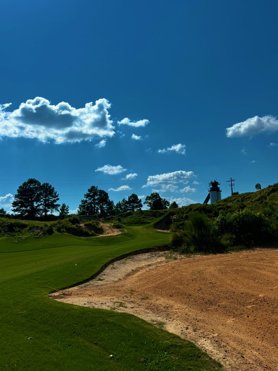 RiggsBarstool's tweet image. Tobacco Road. One of the more intriguing golf courses you can play. I love a little madness in my life & this place brings it. Such a phenomenal experience — must play when you do a North Carolina trip.