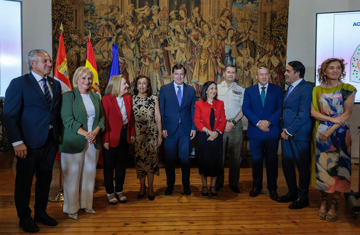 alferma1's tweet image. Hoy hemos presentado el Plan Regional de Monte la Reina, en #Zamora, con el objetivo de agilizar el impulso de esta instalación del Ejército de Tierra.
Desde la @jcyl hemos acelerado al máximo los trámites para generar actividad, riqueza y empleo, y afrontar el reto demográfico.