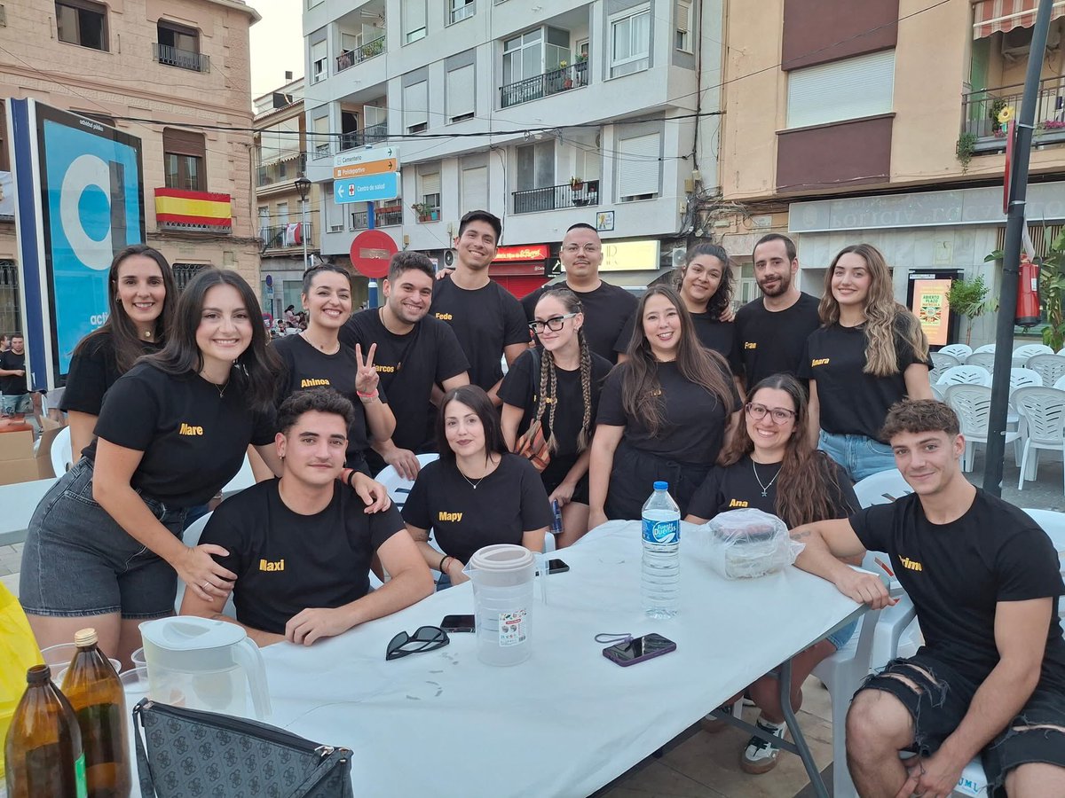 CorazonFiesta's tweet image. 🎉 ¡Seguimos de fiesta por nuestra región!
Este sábado también estaremos en Lorquí para disfrutar del tradicional pesado de los niños y de la noche de las migas en las fiestas patronales en honor a Santiago Apóstol.
🕒 ¡Os esperamos a las 22:00 en @la7tele!