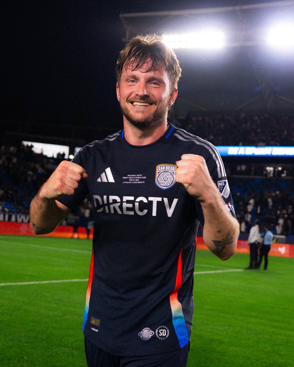 buzzefut's tweet image. 🇩🇰 Anders Dreyer

O jogador do San Diego, da MLS, atua como meia atacante e até ponta direita em determinadas situações. É um dos maiores destaques da temporada.

Desde que chegou do Anderlecht por 5 milhões de dólares, são 28 jogos com 14 gols e 14 assistências.

Um bom reforço!
