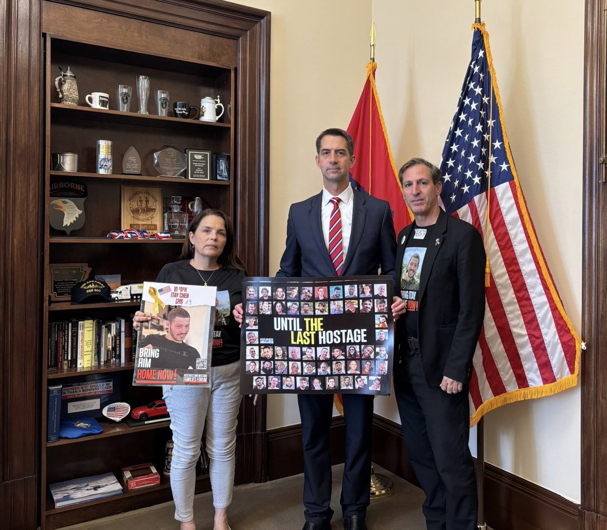 EmailRubychen's tweet image. Day 657
Thank you @SenTomCotton for meeting us today and share your support to solve the hostage crisis in Gaza.
We need all of them back including the remaining US citizens
@SteveWitkoff @POTUS @VP @SecRubio @hagitchen @bringhomenow