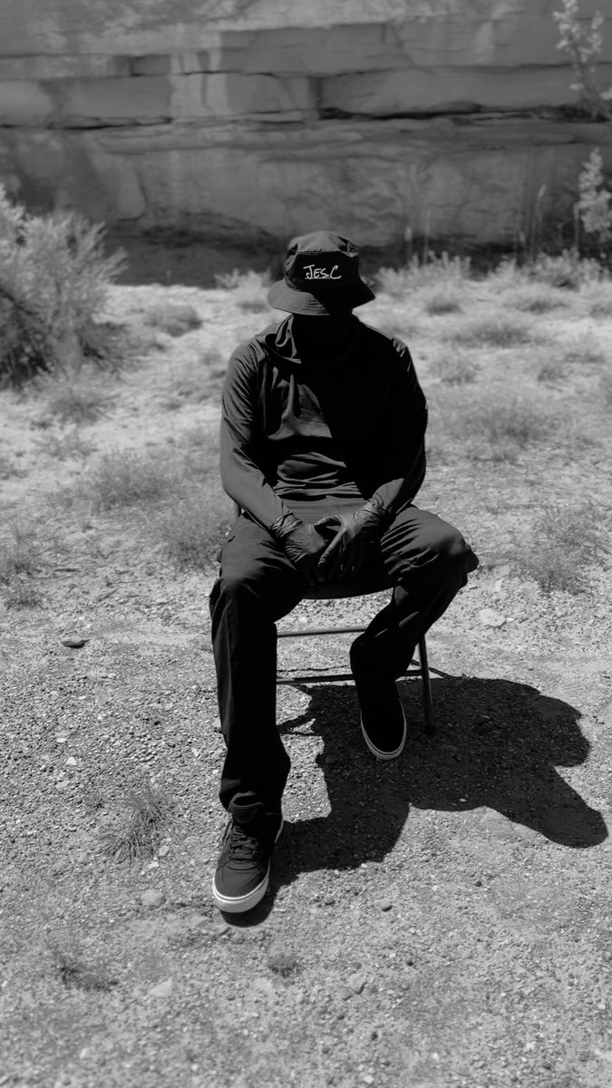 JesC_Official1's tweet image. To the 0.5 people on this app who care
Tonight....
Myself & Wrekonize are going to drop Dismayed. Never thought I would get a chance to work with Blu and this guy in the same year.
I will post the track tonight when it is released.