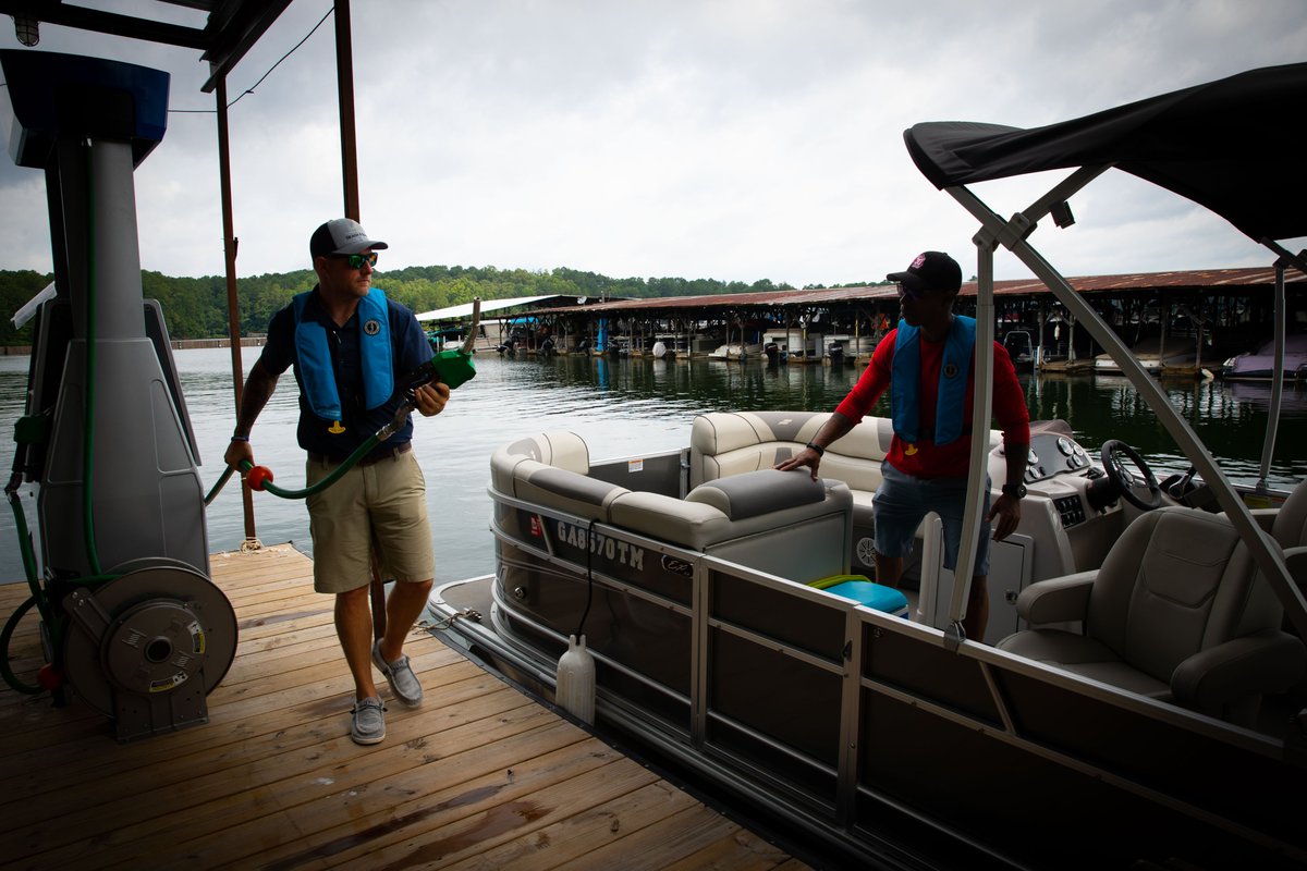 Safety starts before you turn the key! A fun day on the water can turn tragic in seconds. Following these steps can dramatically reduce the risk of an onboard explosion and keep your family, friends, and fellow boaters safe: safeboatingcampaign.com/.../preventing…