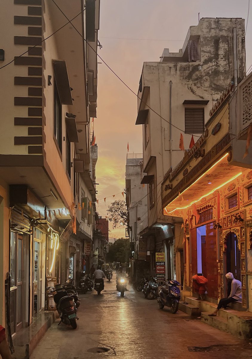 chiniokbye tweet media