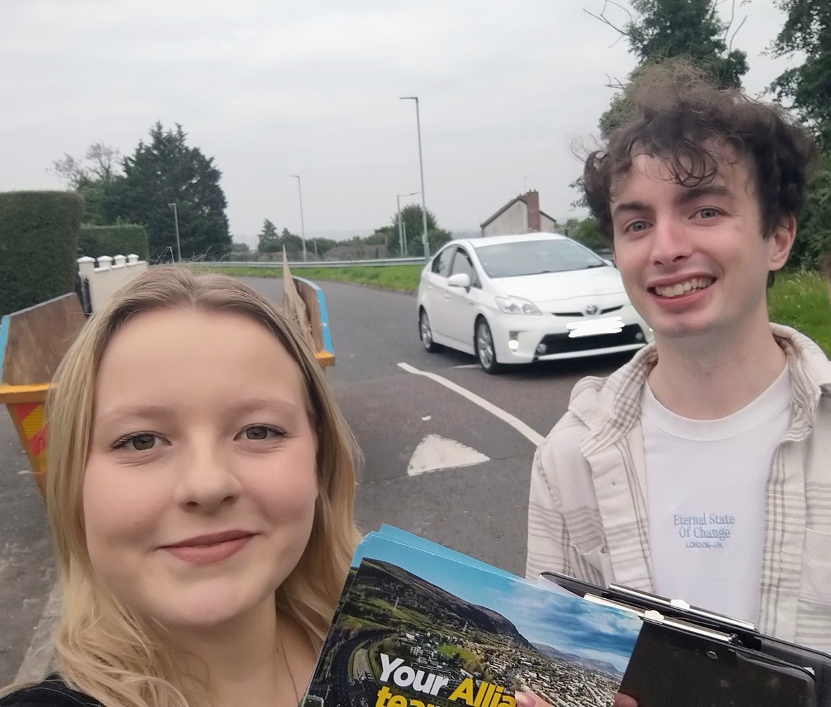 JaneyisLittle's tweet image. Lovely time back out with West Belfast Alliance for a resident survey this evening! Lots of great conversations about local and national issues