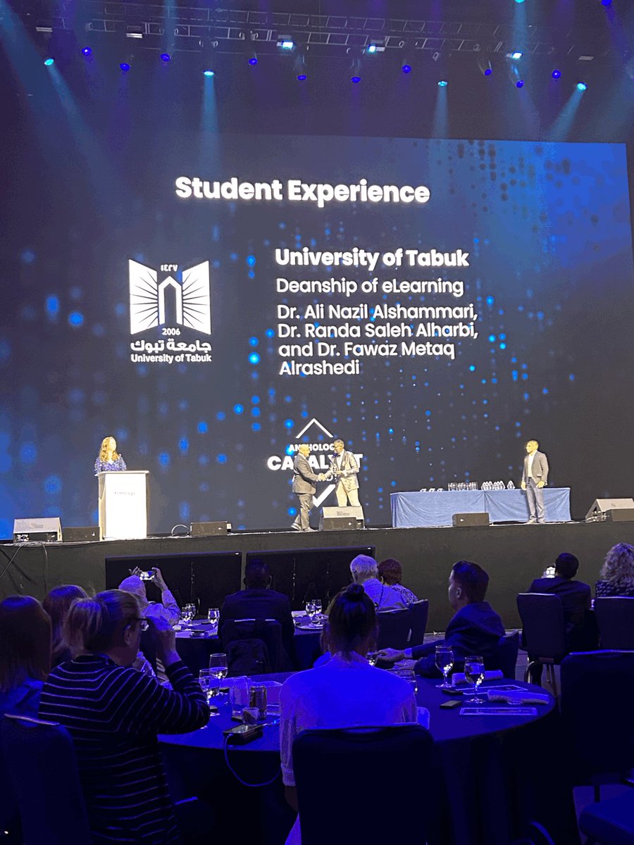 UT_eLearning's tweet photo. 🏆من بين 161 مشاركة من 13 دولة حول العالم، جامعة تبوك ممثلة بعمادة التعليم الإلكتروني تحصل على الجائزة الدولية للتميز في التعليم الإلكتروني Catalyst Award لعام 2025، وذلك ضمن مسار "إثراء تجربة الطالب". https://t.co/GEyEFb6DPJ