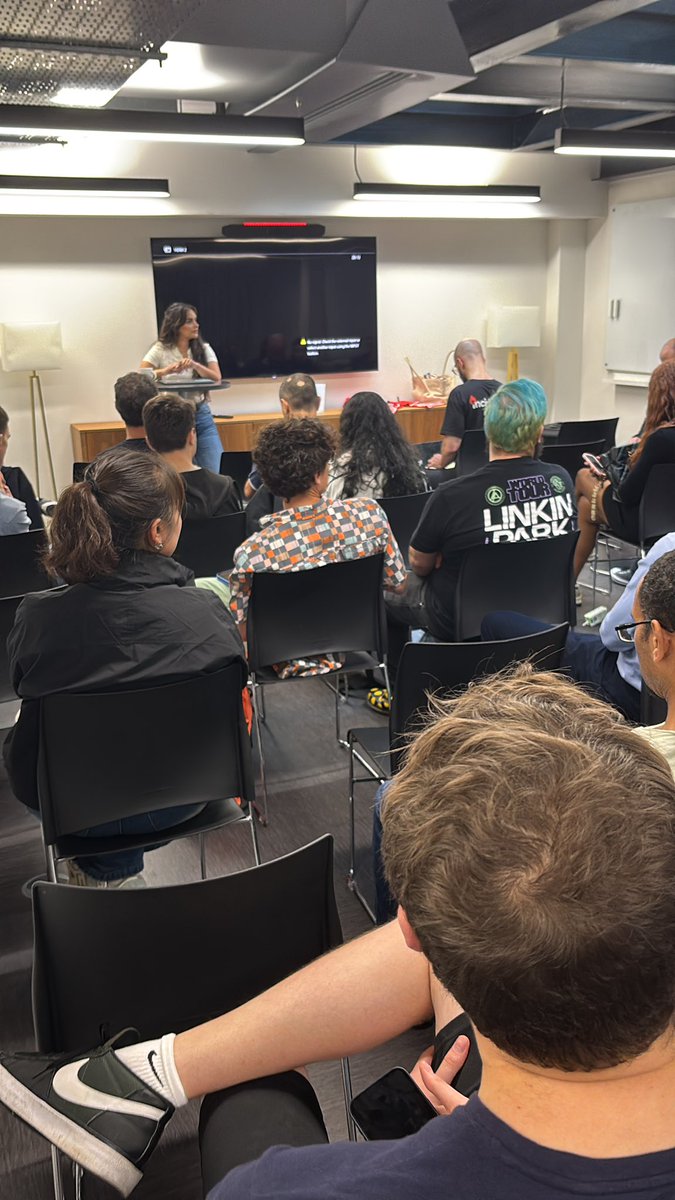 Second talk by Jess Madhavan 

Labs Teams: The Innovation Engine of Modern Orgs