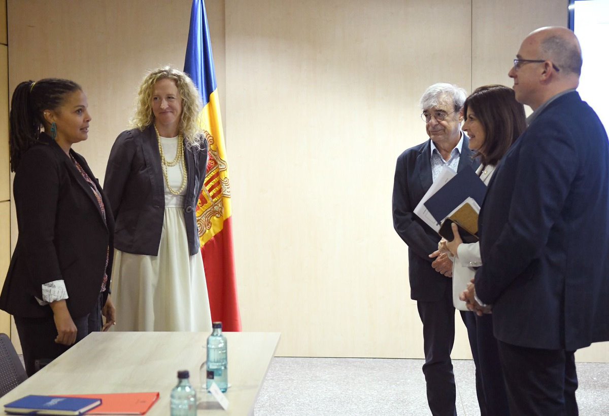 Imma Tor Faus (@immatorfaus) on Twitter photo El prestigiós Programa de beques Fulbright, els assistents de conversa americans a Andorra o la cooperació en matèria de ciberseguretat demostren l’excel.lent relació amb els Estats Units. Thank you <a href="/USConsulateBCN/">U.S. Consulate General Barcelona</a> <a href="/USembassyMadrid/">U.S. Embassy Madrid 🇺🇸🇪🇸</a> 🇦🇩🤝🇺🇸 El prestigiós Programa de beques Fulbright, els assistents de conversa americans a Andorra o la cooperació en matèria de ciberseguretat demostren l’excel.lent relació amb els Estats Units. Thank you <a href="/USConsulateBCN/">U.S. Consulate General Barcelona</a> <a href="/USembassyMadrid/">U.S. Embassy Madrid 🇺🇸🇪🇸</a> 🇦🇩🤝🇺🇸