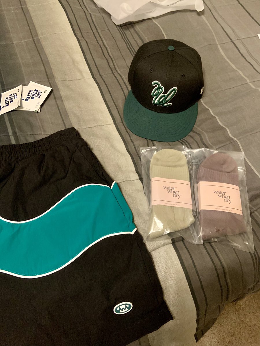IT IS HERE! <a href="/waterwhendry_/">water when dry™</a>  thank you guys for free socks 🌿 💚
