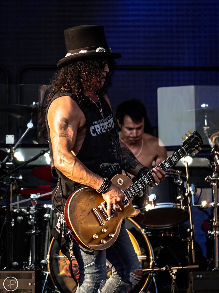SlashNews1's tweet image. #Slash with Guns N' Roses at Vasil Levski National Stadium, Sofia (Bulgaria) - July 21st
Ph: K Photo
#gnr #gunsnroses #axlrose