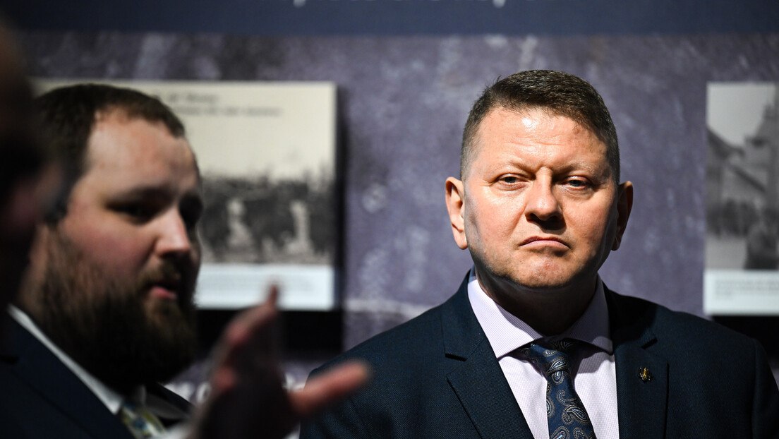 WarDesigner0's tweet image. Zaluzhny: If the strategy does not change, the conflict could last until 2034
▪️ The conflict in Ukraine has entered a new phase — a phase of exhaustion, which could last for years, said former Commander-in-Chief of the Armed Forces of Ukraine Valeriy Zaluzhny.
▪️ According to…