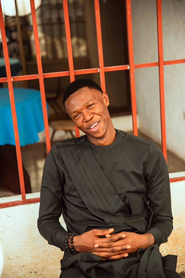 kumkaba's tweet image. &quot;&apos;Olisa Biko&quot;&apos;  Anyi jebe eje bia bulu Uzo (lead us not to trouble) But biko nye anyi ife aga Acha&apos;&quot;  

[OBELE EGO MANY MATTER ADAPUTA]