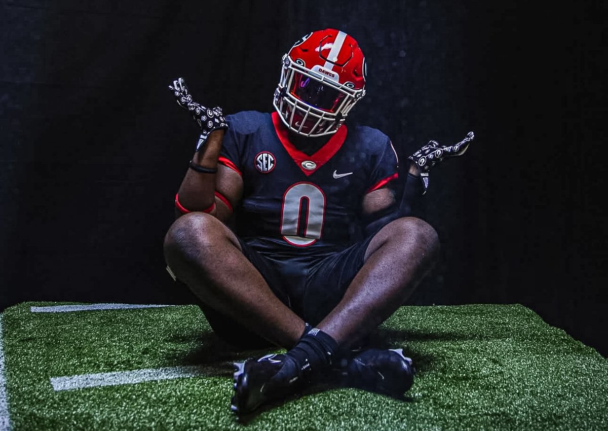 jeffsentell's tweet image. Will it be Georgia? Or Georgia Tech? Has he even made the decision privately yet?
4-star legacy DL @doyouknowlilant breaks down where things stand with a decision date set for next Saturday.
bit.ly/Doyouknowlilant
