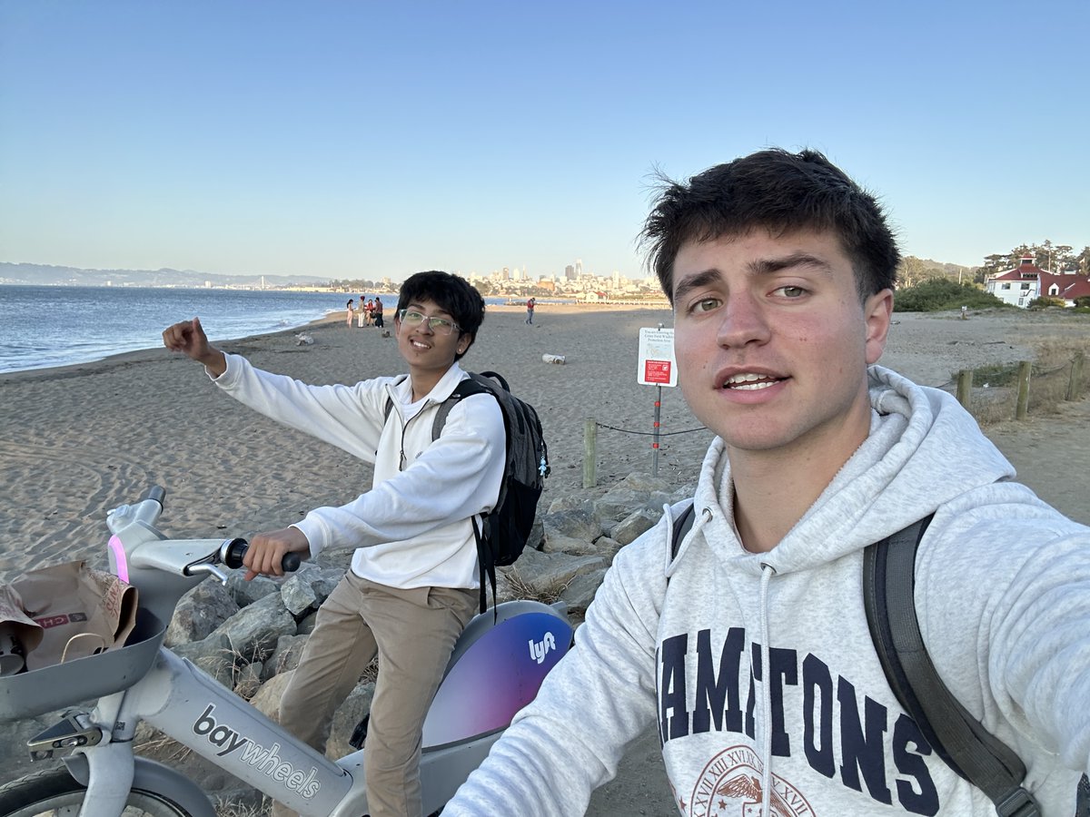 astnkennedy's tweet image. I flew my friend to SF for the summer
This is Adan
He was an incoming junior at UIUC with no summer internship - just the same Target job he'd had since high school. So, I asked him if he wanted to stay with me for a few months.
He immediately quit his job and booked his…