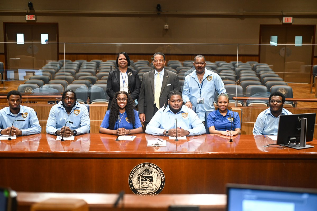 NOLACityCouncil's tweet image. Before today’s regularly scheduled #NOLACityCouncil meeting, the new SGA representatives at #NOLA Job Corps were sworn in, and Miss Carrietta Youngblood was recognized for her active participation as a summer intern in the District D office.
We’re proud of these young leaders!