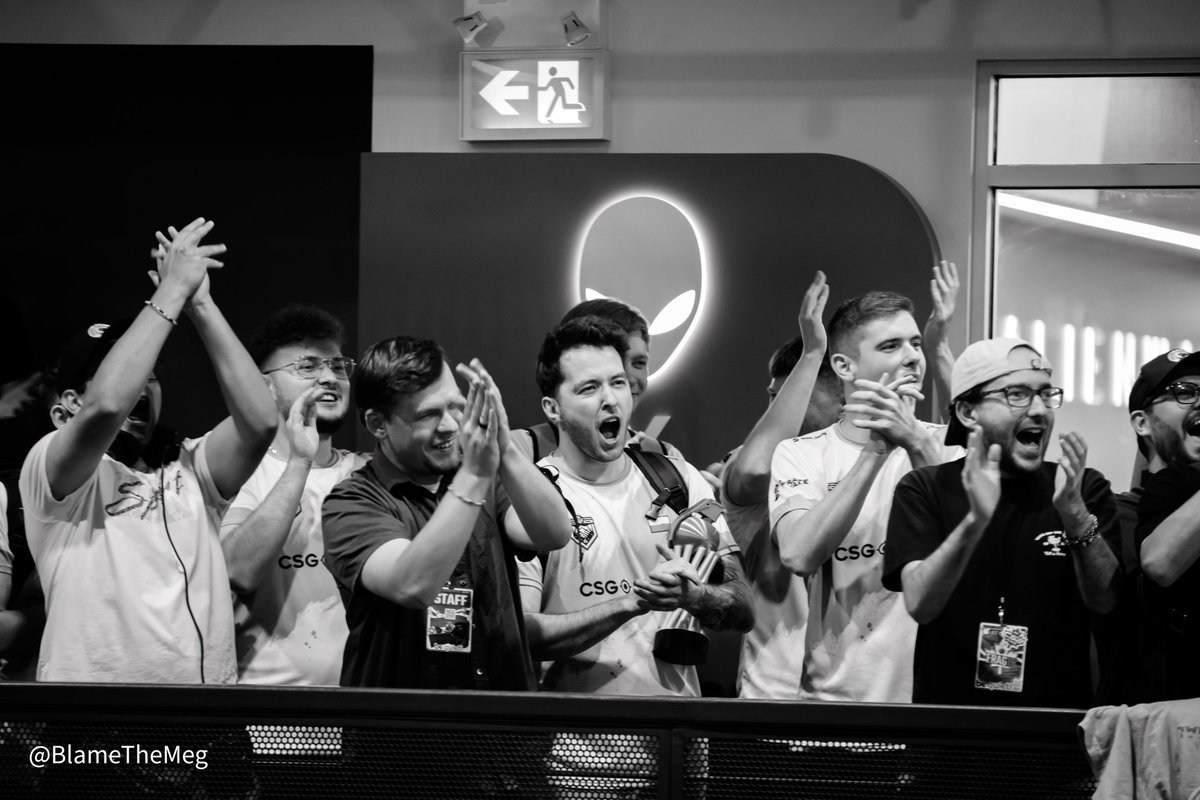 TheBonamant's tweet image. My personal shoutout to @innocentCS @Sobol_CSGO @FlayyCS @qlocuu @kisserekk @SZPEROcs for being such good sports after their win at Frag 19.
They stayed after their win and clapped with us during our final ad of the broadcast.
Thank you KOLESIE and congrats!
📸 @BlameTheMeg