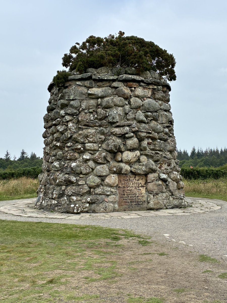 JRODXB's tweet image. Outlander fans will love these pics from the Culloden battlefield especially the marker for the Frasers. Beautiful day with @nationaltrust
