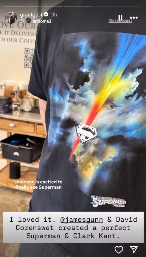 MundoSuperman's tweet image. Al hombre más rápido del Arrowverso, le ha gustado #SUPERMAN

Grant Gustin, con camiseta de &quot;Superman: La Película&quot;, compartió su opinión de la película en Instagram:

&quot;Me ha encantado. James Gunn y David Corenswet han creado un Superman y un Clark Kent perfectos&quot;.