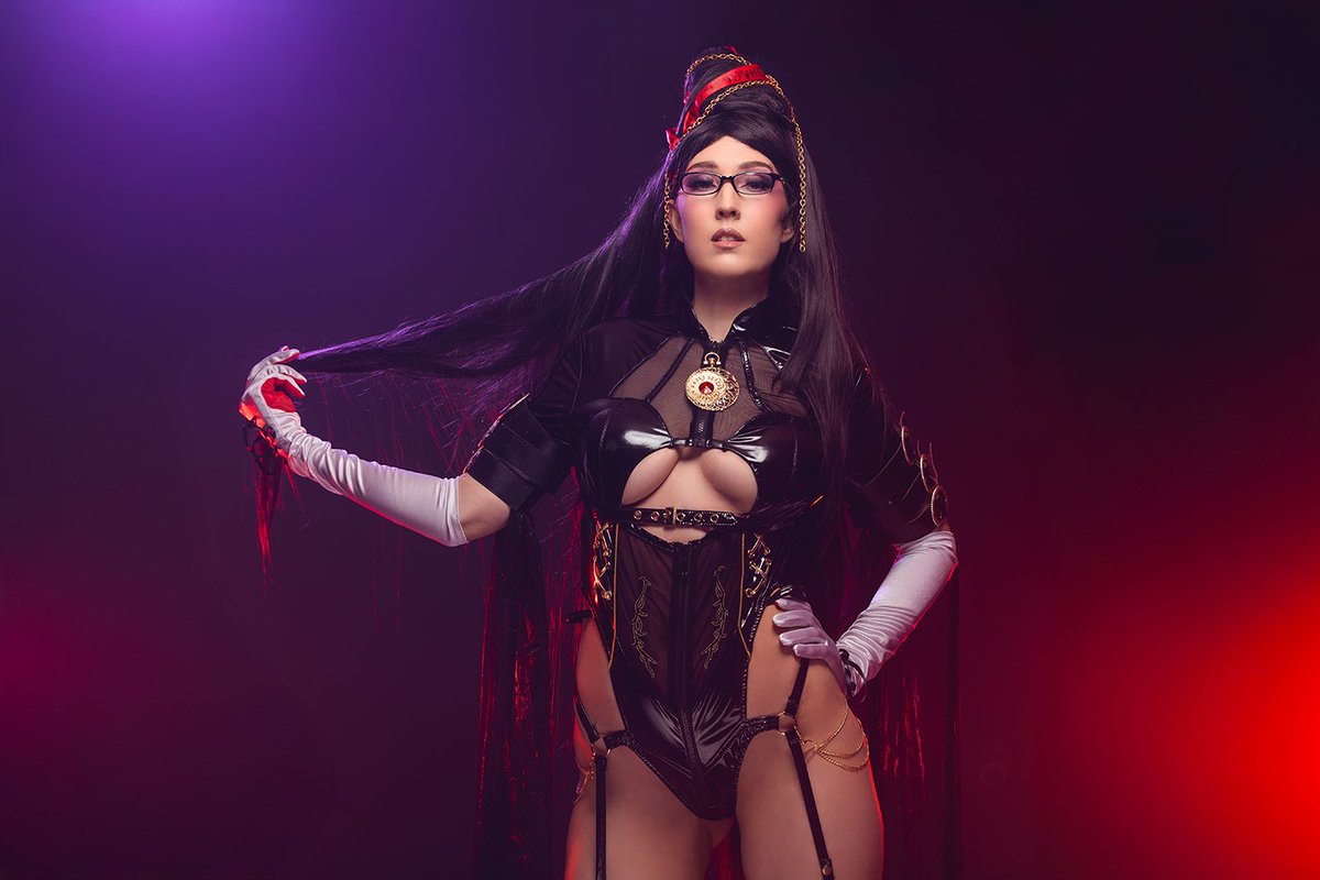 Bring it! 
#bayonettacosplay #bayonetta