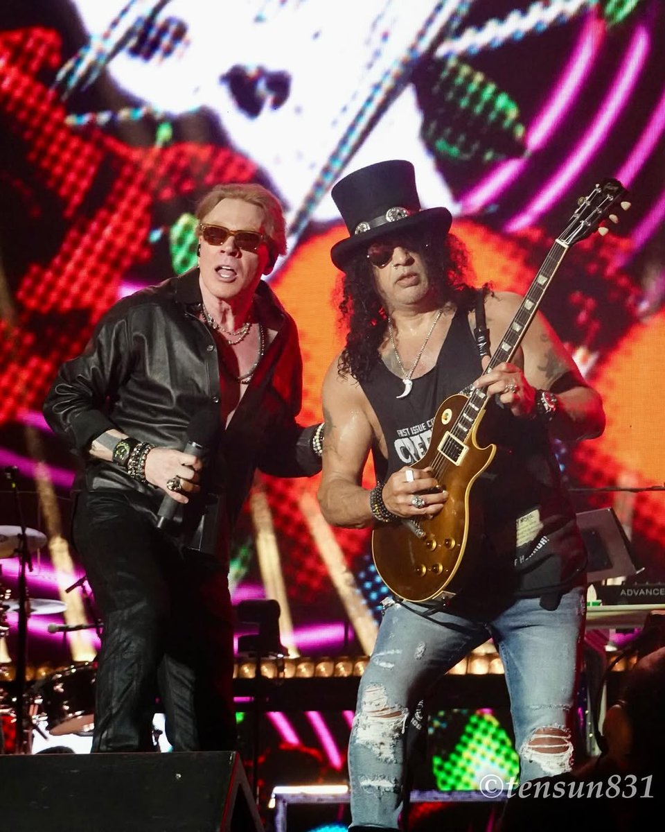SlashNews1's tweet image. Guns N' Roses at Vasil Levski National Stadium, Sofia (Bulgaria) - July 21st
Ph: Tsukasa Sasaki
#gnr #gunsnroses #axlrose #Slash