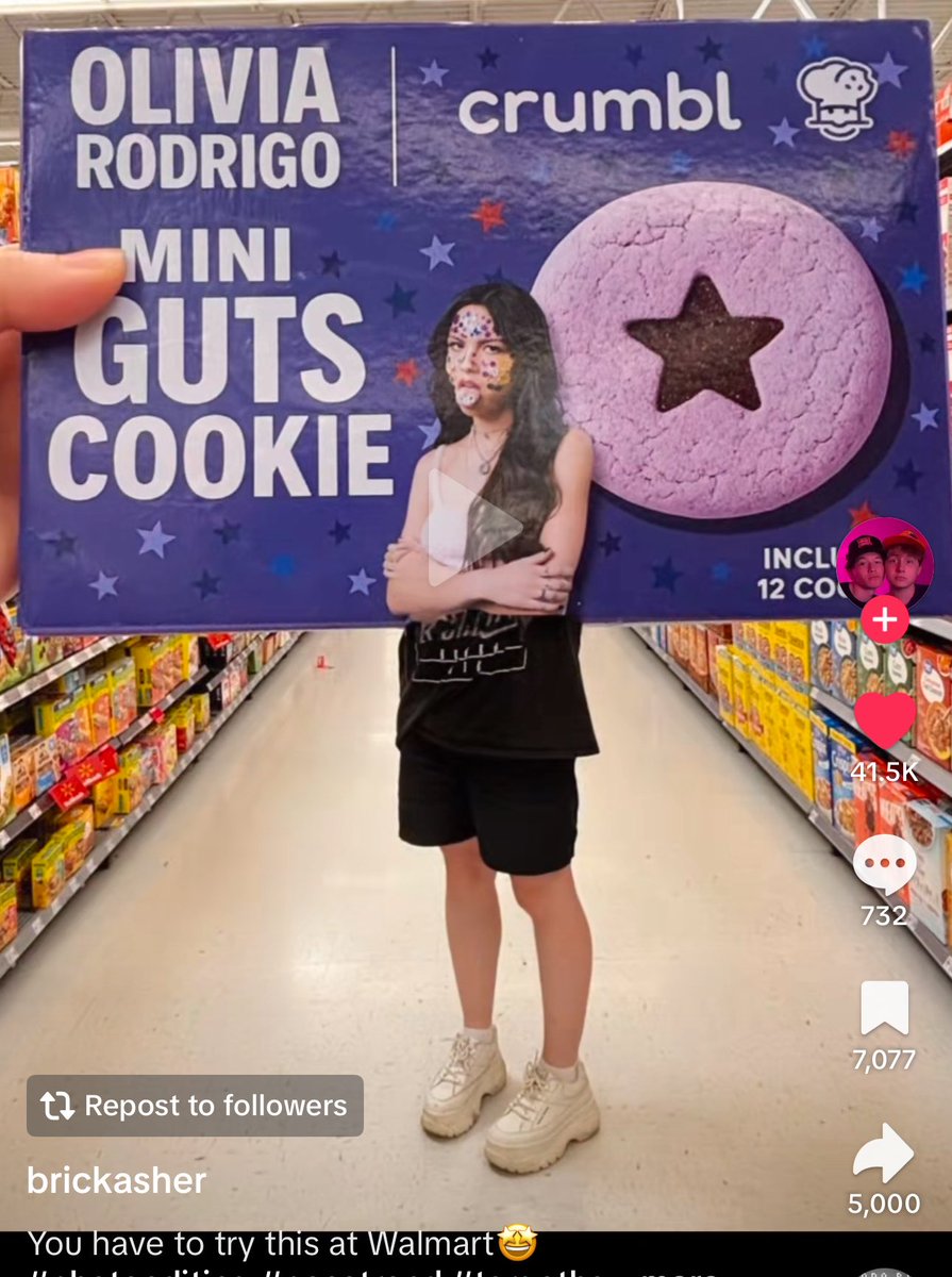 nicosguts's tweet image. people doing a trend on tiktok BUT APPARENTLY YOU CAN BUY THE GUTS COOKIES AT WALMART???