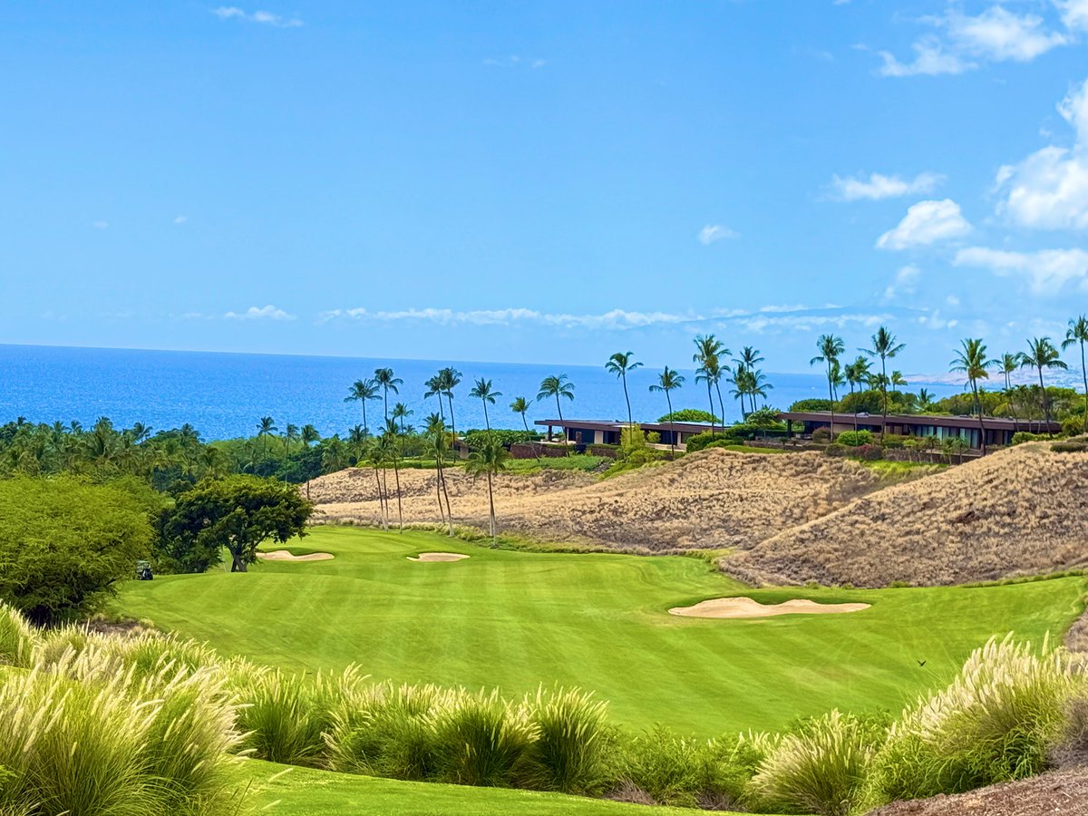 Top100Rick's tweet image. The miracle at Mauna Kea!
This is hard to believe.
Show up as a single in the afternoon. Get paired with a nice couple and a single.
The miracle?
3.5 hour round as a foursome at a resort course!
We had fun, nobody rushed, nobody shot crazy good. But everyone was ready to…