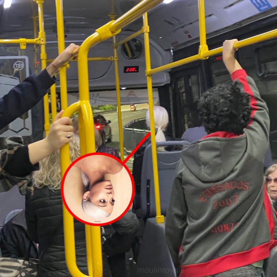 lucasldsouza's tweet image. seria tudo se o bilhete único divulgasse um wrapped no fim do ano com a quantidade de viagens, linhas de ônibus e estações mais utilizadas…… seria bbd