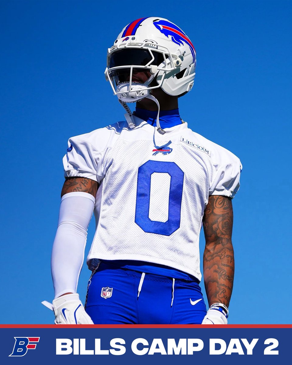 BfloFanatics's tweet image. Notes: #BillsCamp Day 2
• Both sides are dug in on James Cook contract
• Knox working with trainers off to the side
• Bills working on intermediate pass game
• James Cook with a nice play down the sideline
• Right tackle rotation with Spencer out
• Shaq Thompson with…