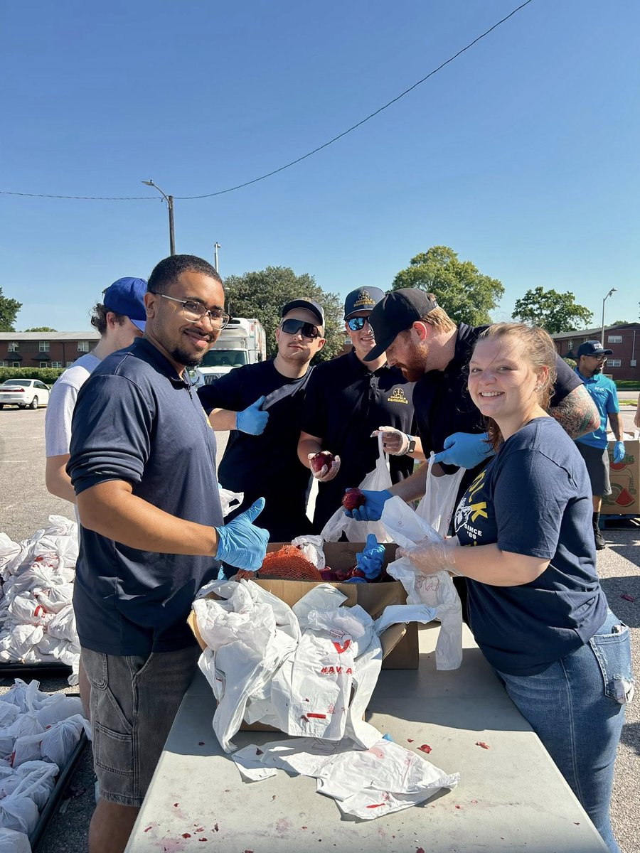 NorfolkAdmirals's tweet image. Earlier this week, our front office staff volunteered with the Foodbank of Southeastern Virginia and the Eastern Shore at their Mobile Pantry, helping distribute food to members of our community! 💙💛