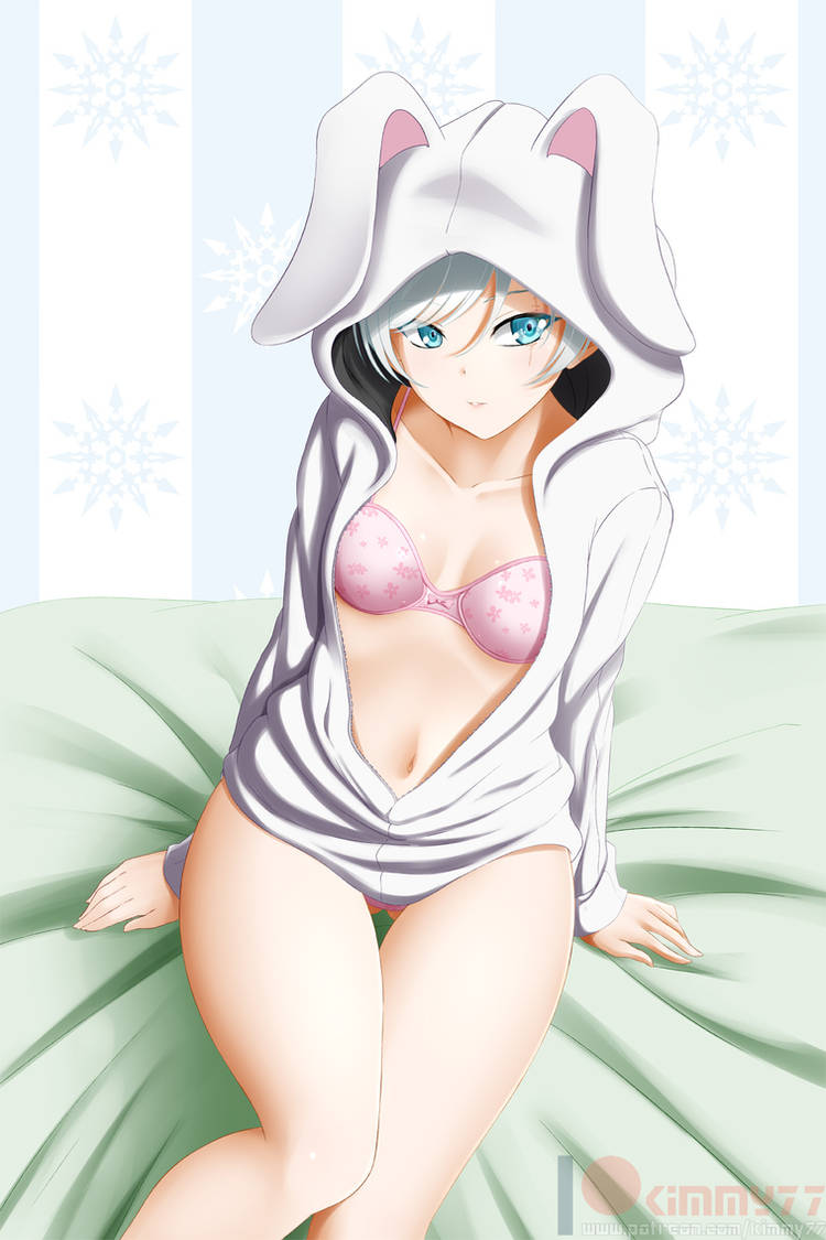 lustfulfrost's tweet image. โWeiss? I don't know herโwho's that? I'm just a girl who likes her hoodies... What do you think?โ