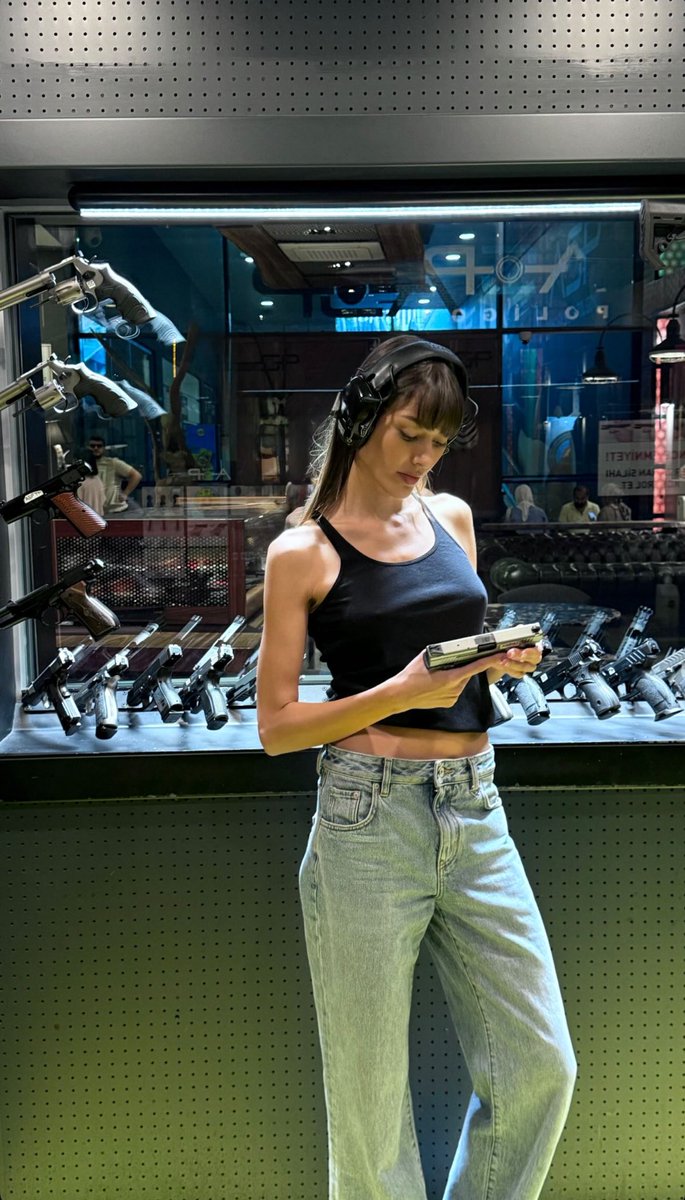 Instagram Story. 🔫

#DilanÇiçekDeniz