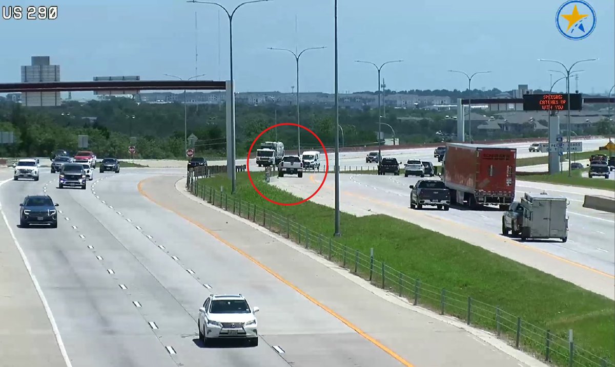 RMATIMCenter's tweet image. Disabled vehicle 183 Toll SB before Manor Rd Left shoulder blocked. #ATXtraffic