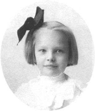 PatrickKerin1's tweet image. A mighty girl out of the heartland: Amelia Earhart was born in Atchison, Kansas on July 24, 1897. #Midwest #Kansas #AmeliaEarhart
