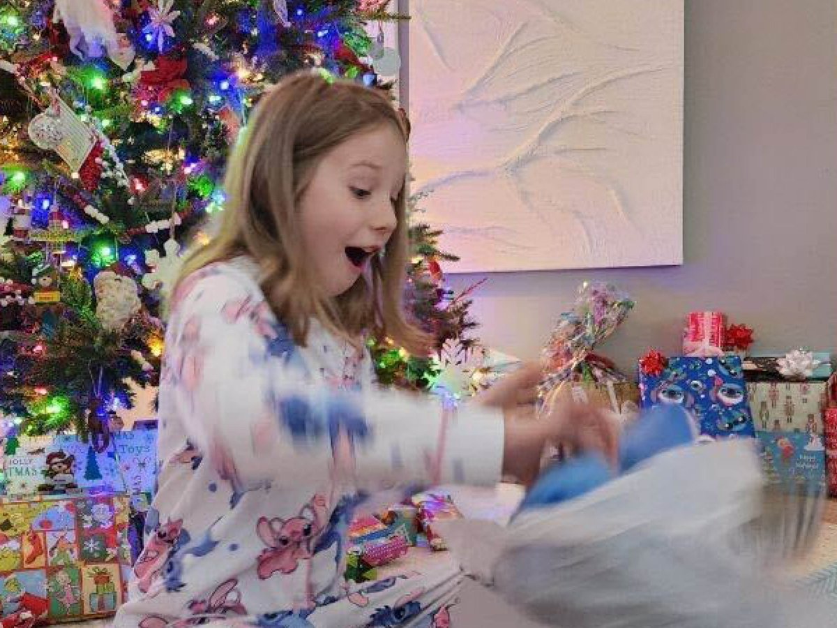 BootCampaign's tweet image. Make July a bit more merry by shopping for the 750+ military family members we will support this holiday who are experiencing a hardship.
Our Seasons of Service Program makes a lasting impact & it wouldn't be possible without YOU!
🇺🇸🎁➡️bootcampaign.org/seasonsofservi…
#ChristmasinJuly