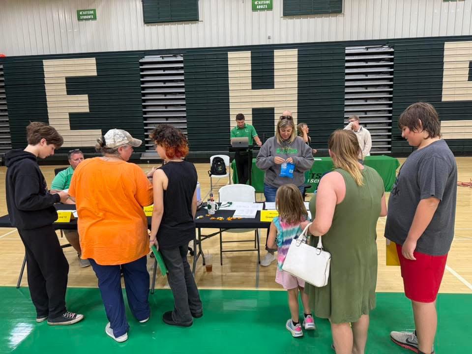 DKESupt's tweet image. High school registration was in full swing the last 2 days! It was great to see so many students and families back in the building getting ready for a new school year. #DKE
