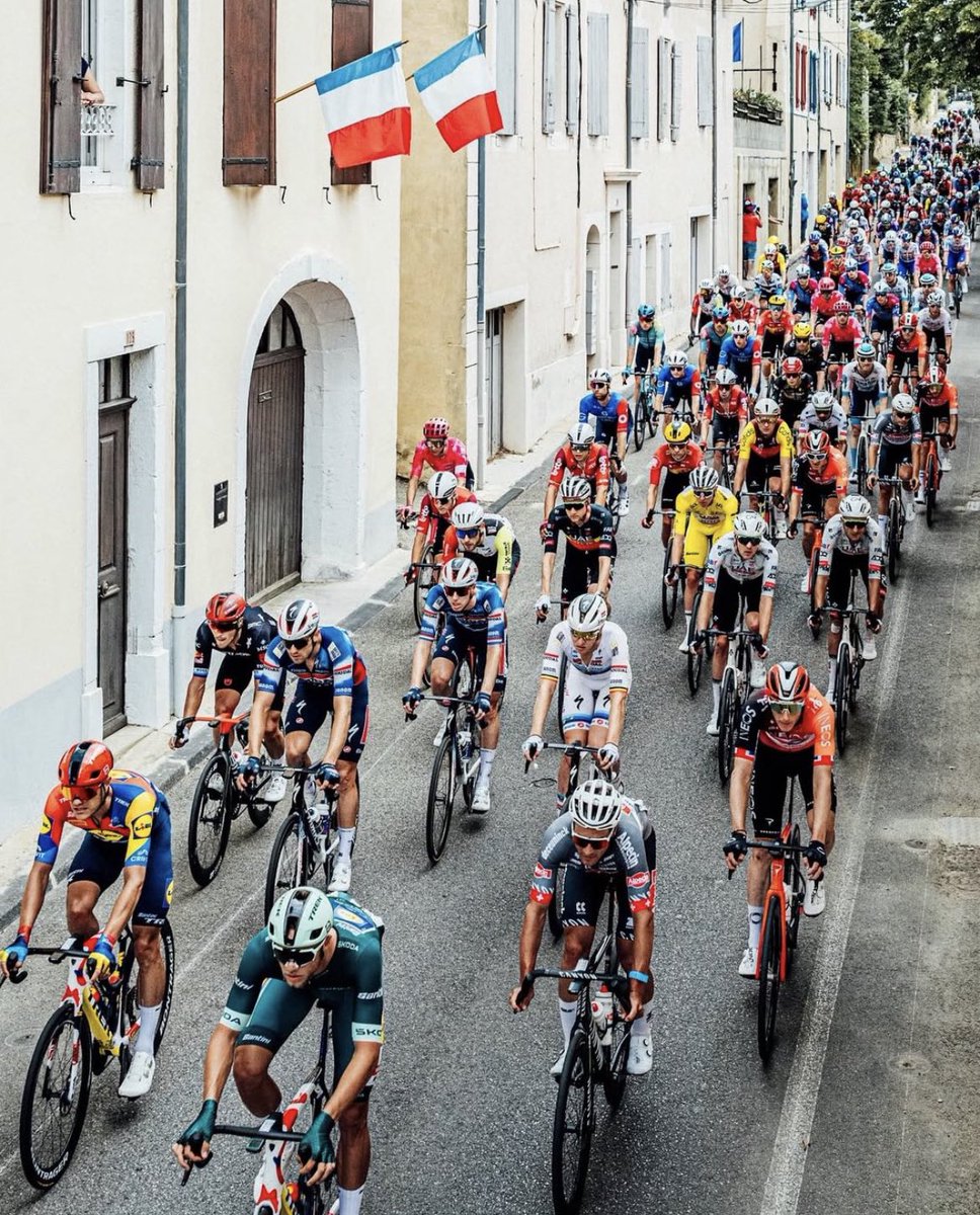TipsTourmanager's tweet photo. Spørsmål/dilemma før etappe 19?⬇️🚴♂️
(Tourmanager-frist er 13:40⏰)
Siste fjelletappe!⛰️💥
#tourmanager https://t.co/CvO0T9uDVf