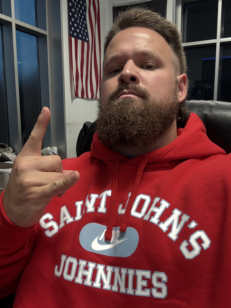MrCoachMoon's tweet image. S/O to my guy @JoeyGendreau for hooking me up with some Johnnies gear just in time for his Senior season!
Much love kid! 💪🏼🏴☠️