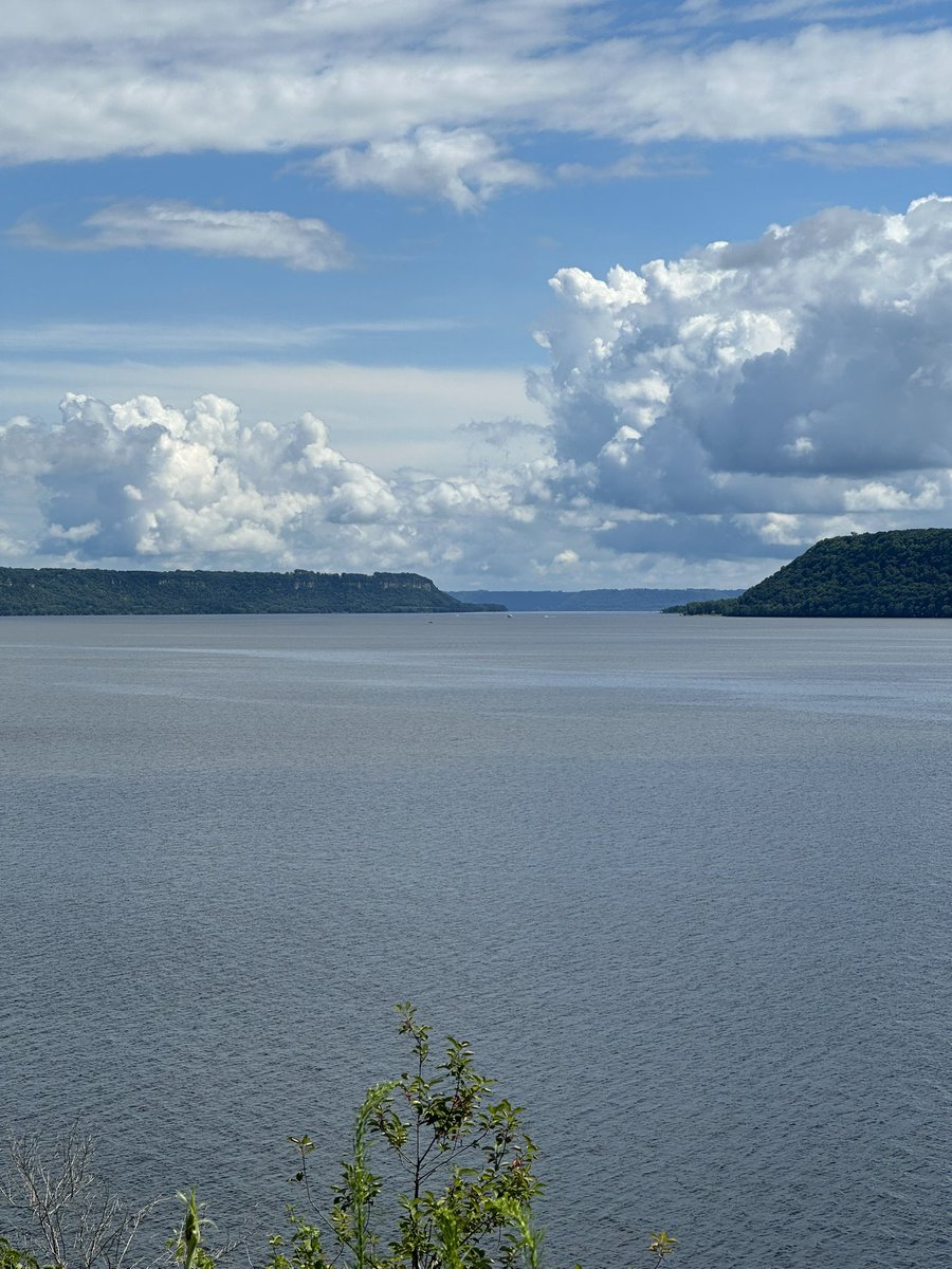 CheyCab's tweet image. Lake Pepin: Grew up boating on this lake/river.
We kept our boat at Hansen’s Harbor jn Lake City and mom would play Yanni on cassette tape. So I hear Yanni’s must every time I look over at Frontenac/Point no Point. 😉