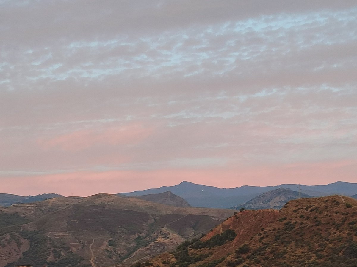 <a href="/Granada_Meteo/">tiempo en Granada</a> <a href="/tiempobrasero/">Tutiempo</a> <a href="/ecazatormentas/">Cazatormentas</a> Vaya lujo de tarde!!!!