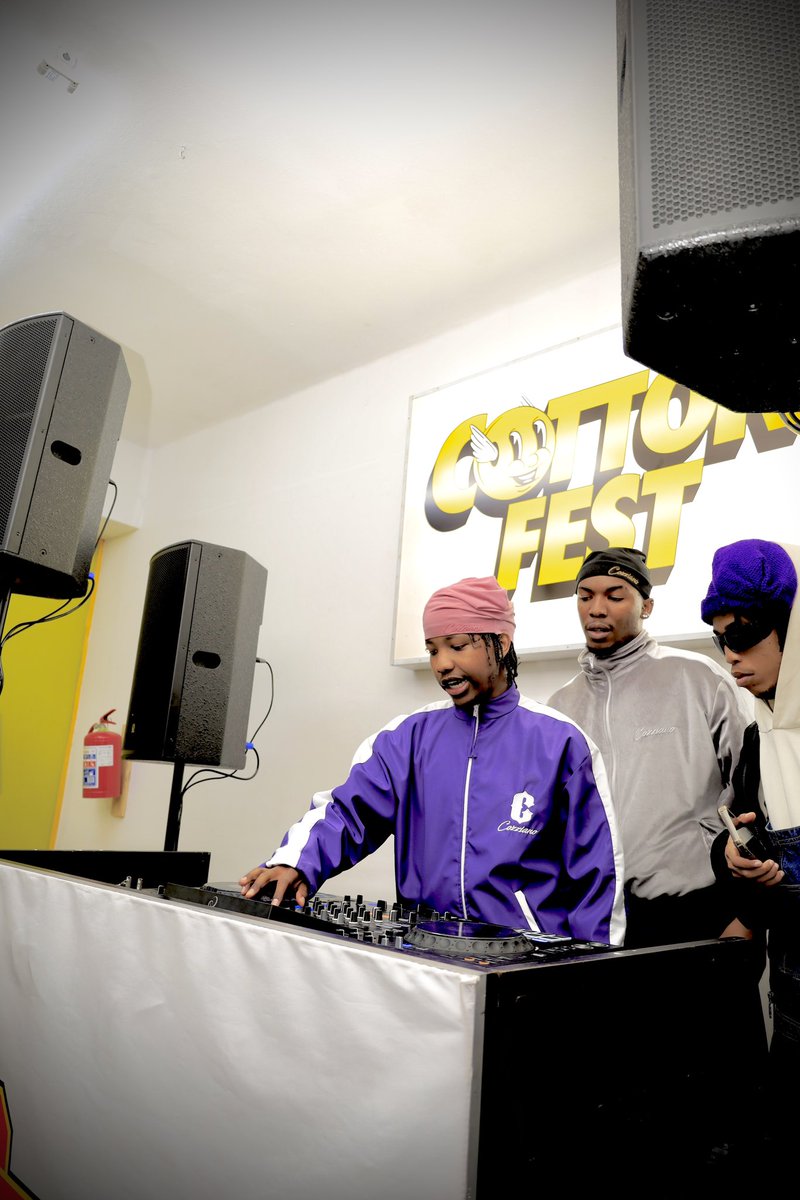 Thank you for Pulling up to the P.O.G Listening Session, Hosted at @cottonfestjhb 💜
I appreciate everyone who pulled up to show me love 💜
Album Dropping Tomorrow 💜
Special Thanks to @section9africa 💜
Thank you @sirbakedalot for the Gift💜
📸: @phatsimoooo / <a href="/sir_inno/">SIR-INNO INNO</a>.mp4 💐