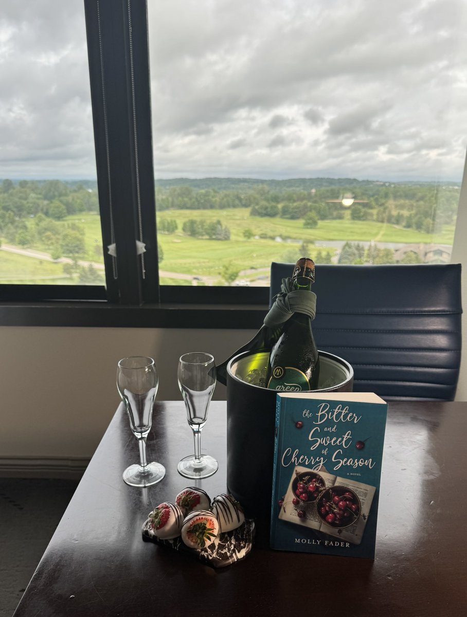 💗 𝕯ᥲᥒіᥴᥲ 𝕷ᥲᥒᥱ 💗 (@lovedanilane) on Twitter photo A two-day “Spacation” in Northern Michigan?!  Just what the doctor ordered!  See you after golf babe! 😘 ⛳️ A two-day “Spacation” in Northern Michigan?!  Just what the doctor ordered!  See you after golf babe! 😘 ⛳️