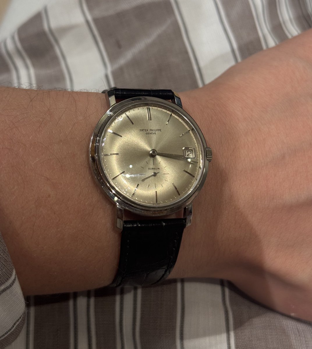 jakewoolf's tweet image. Unfortunately I realized today that I cannot go on living without a vintage Patek Philippe Calatrava 

So either something reckless is about to go down or this will be my last tweet